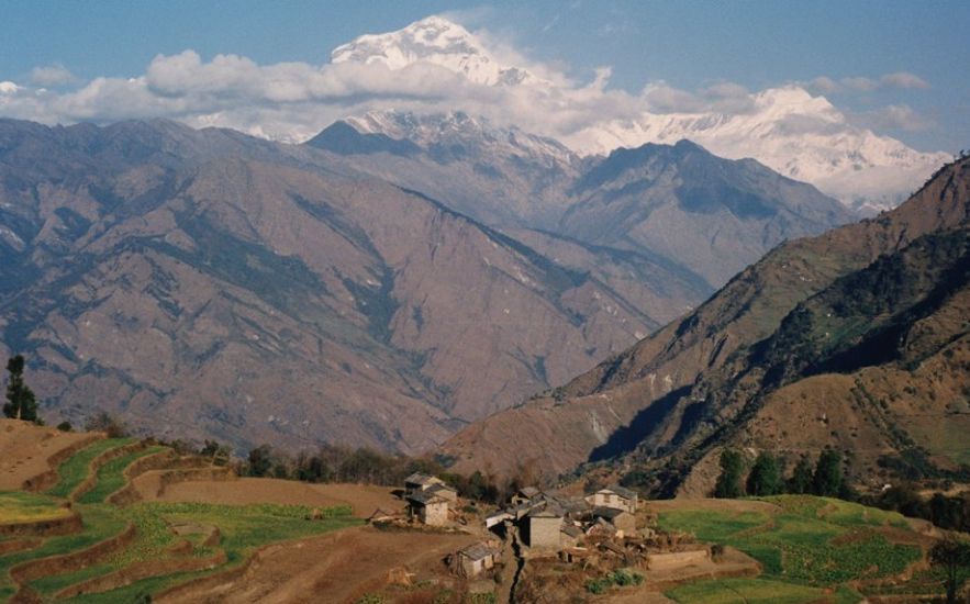 Dhaulagiri I and Tukuche Peak on ascent to Gorapani