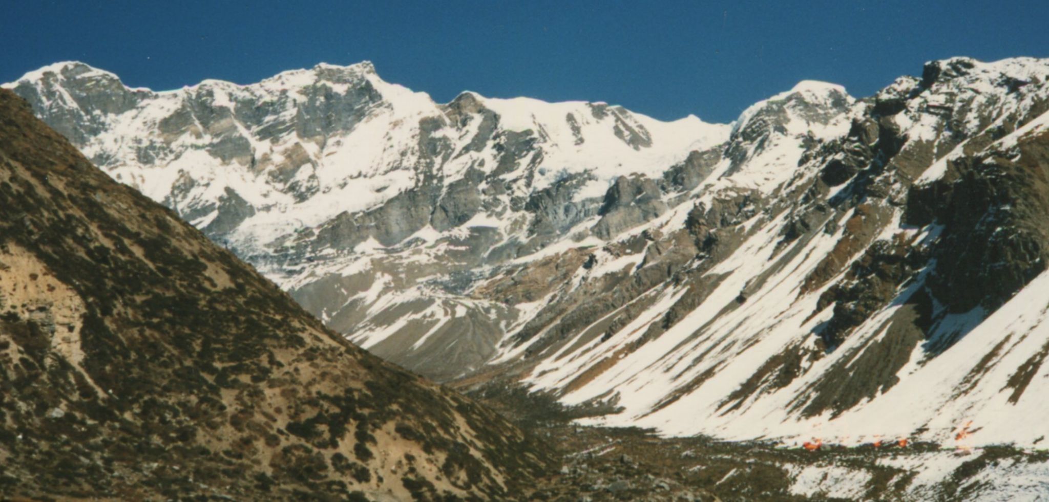 Annapurna Himal on ascent from Manang to Tharong La