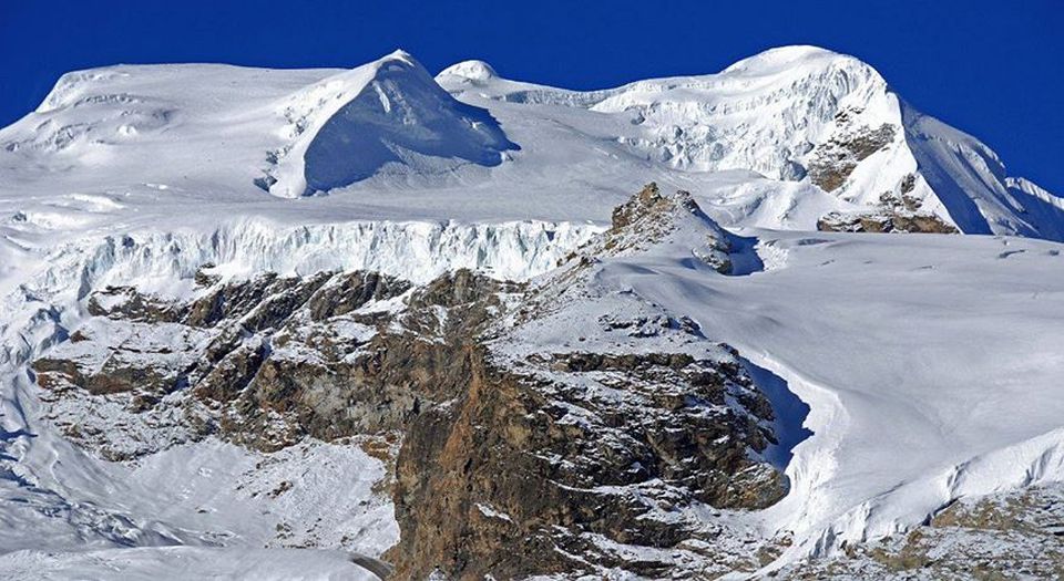 Mera Peak above the Hinku & Hongu Valleys