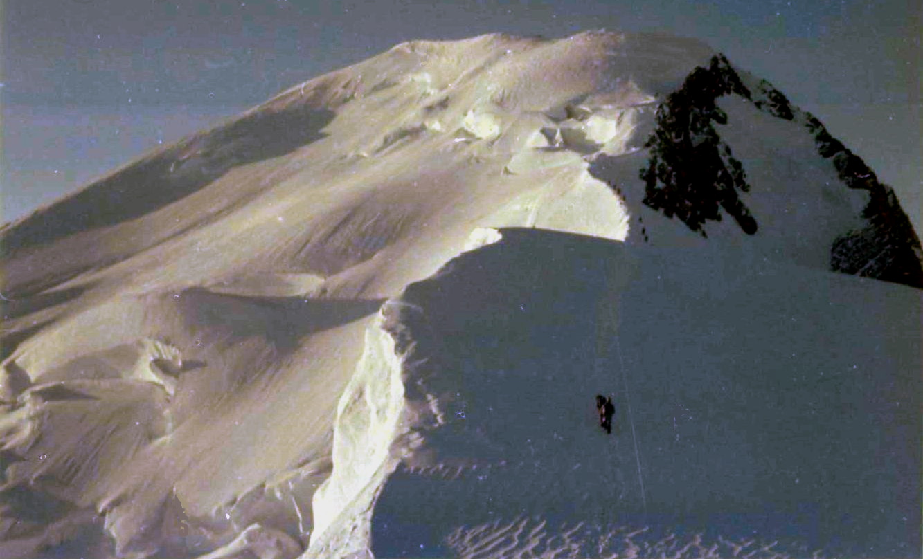 Ascent of the Normal route on Mont Blanc - Alpine Grade F+