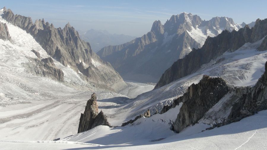 North Face of Grandes Jorasses ( 4208m ) above Mer de Glace