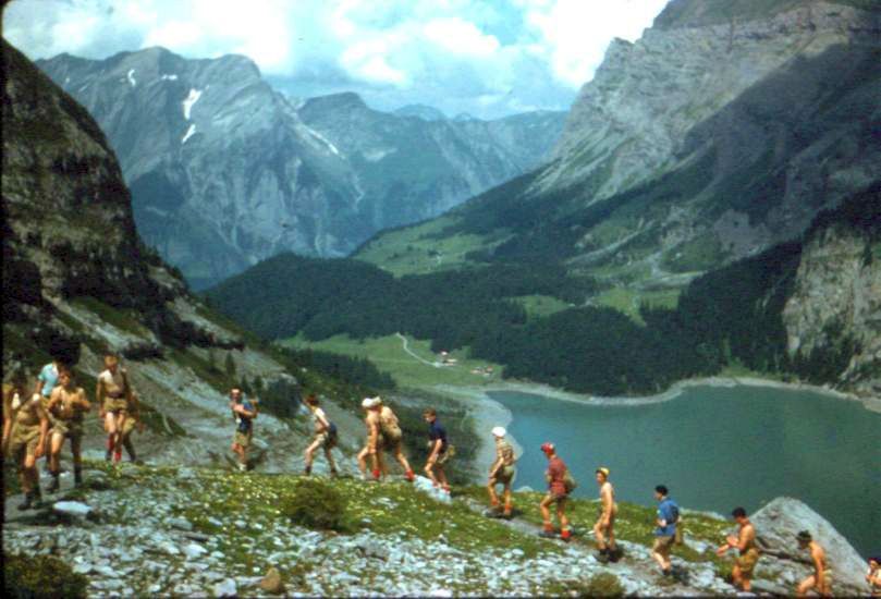 Oeschinensee on ascent to the Frunden Hut