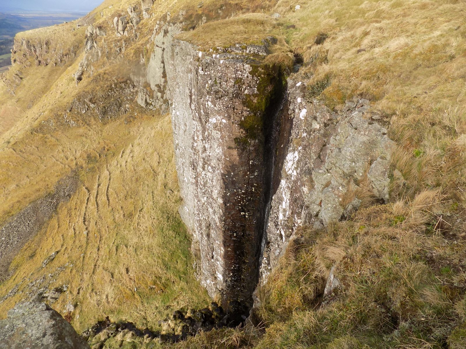 Jenny's Lum in the escarpment of the Campsie Fells