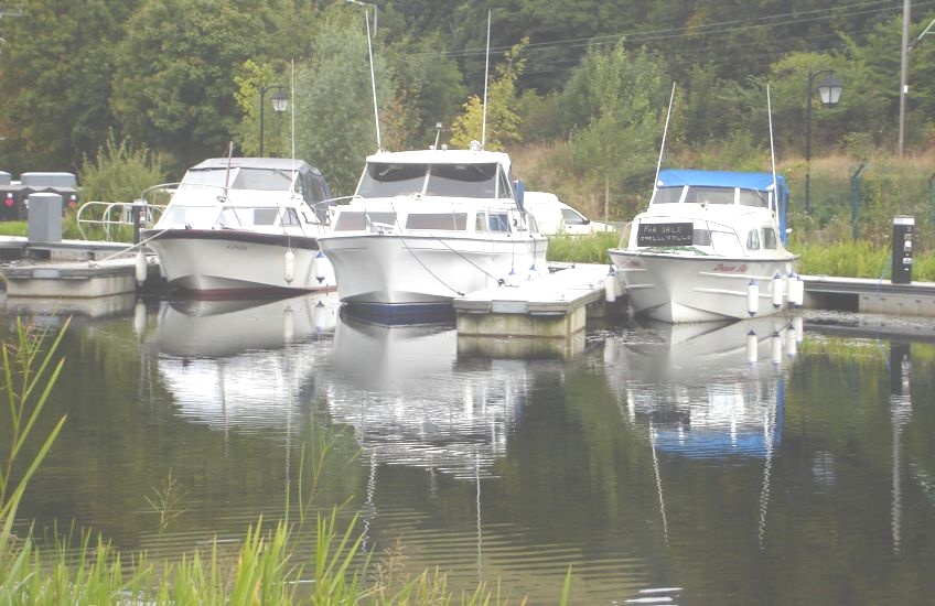 Boats on Forth and Clyde Canal at Bowling Basin