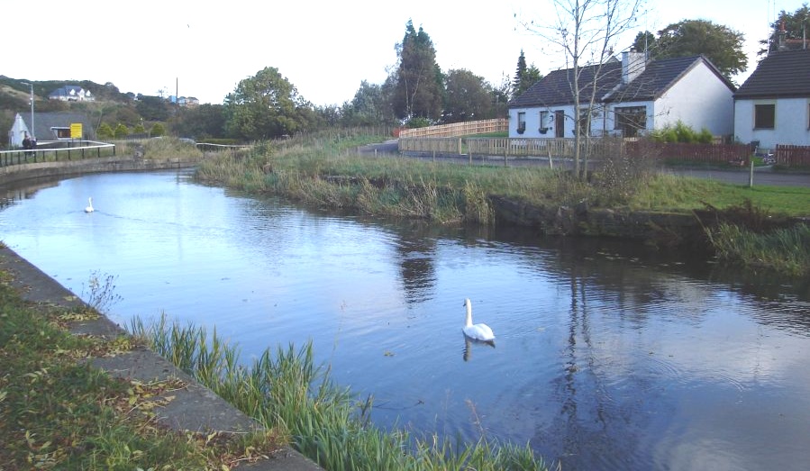 Approaching Auchinstarry Basin at Kilsyth on the Forth & Clyde Canal