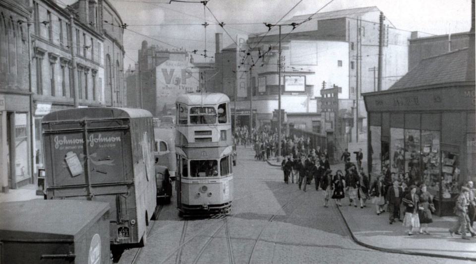 Tram car at Govan Cross