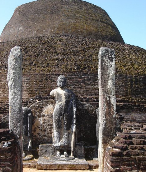 Buddha Statue at Menik Vihara